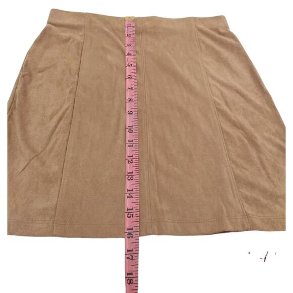 Hippie RoseJuniors Womens Faux Suede Mini Skirt Elastic Size M Camel Tan New - Picture 4 of 8